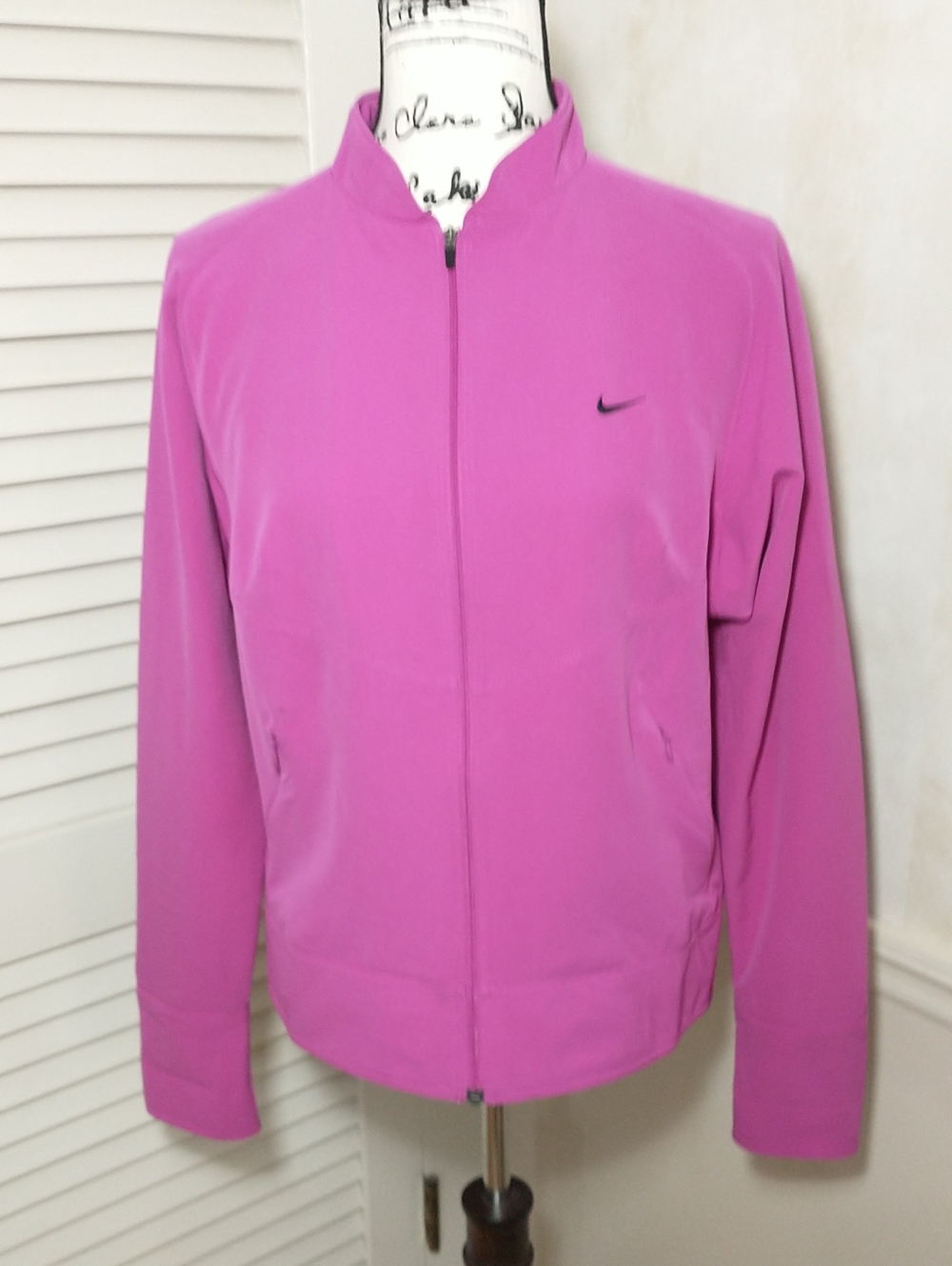 Nike FITDRY Deep Pink Zip Up Jacket, Size Large, Zip Pockets, Mock Neck Collar